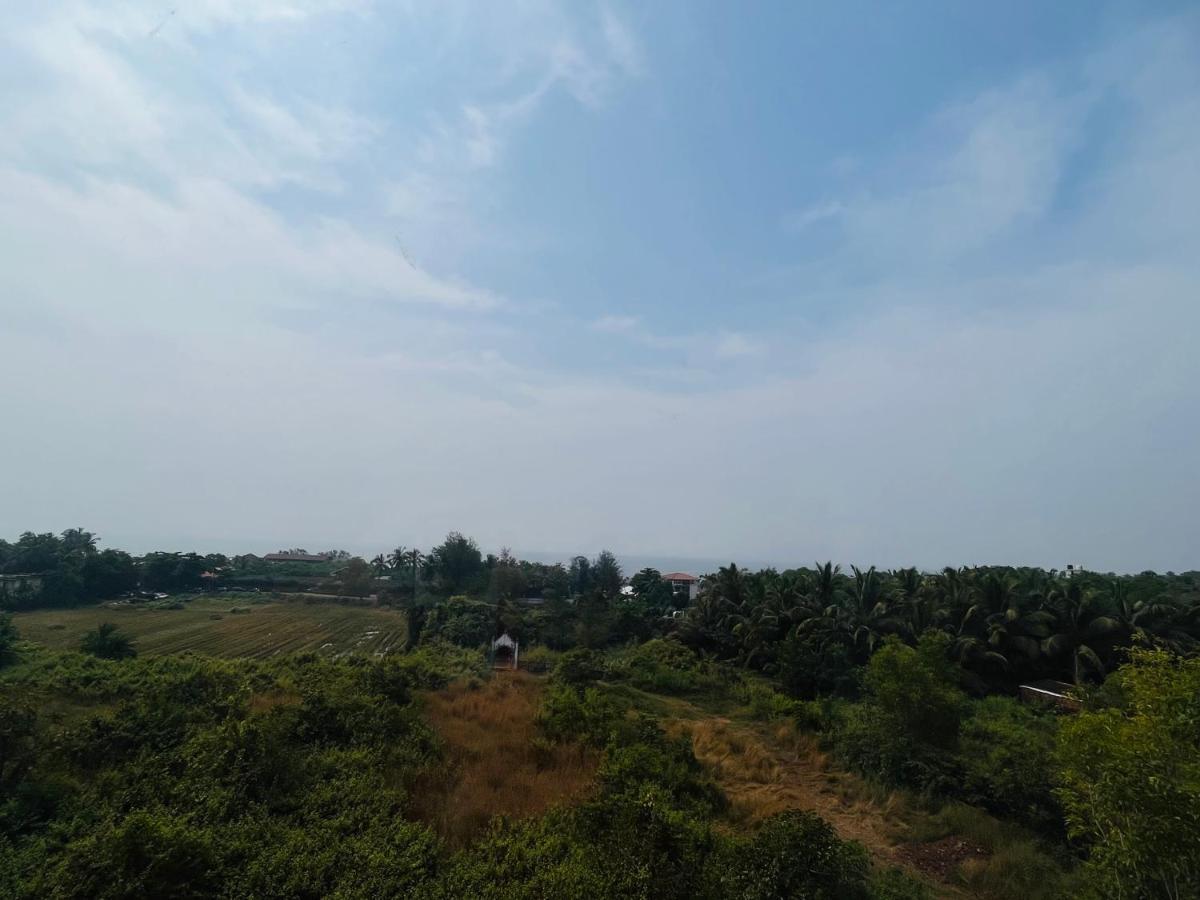 Nagas Hotel Satyavati Morjim Εξωτερικό φωτογραφία
