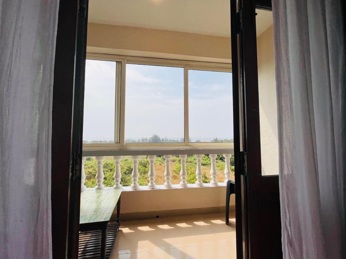 Nagas Hotel Satyavati Morjim Εξωτερικό φωτογραφία
