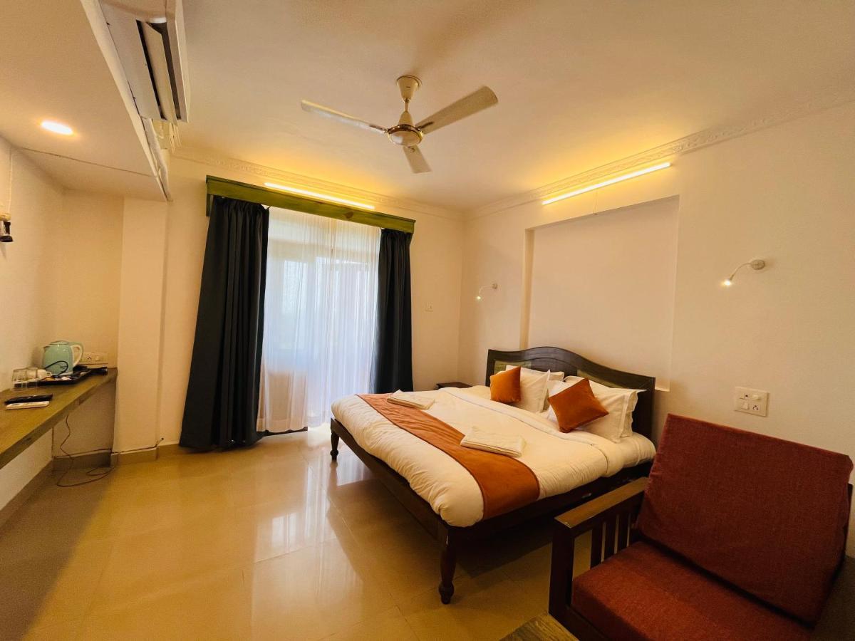 Nagas Hotel Satyavati Morjim Εξωτερικό φωτογραφία