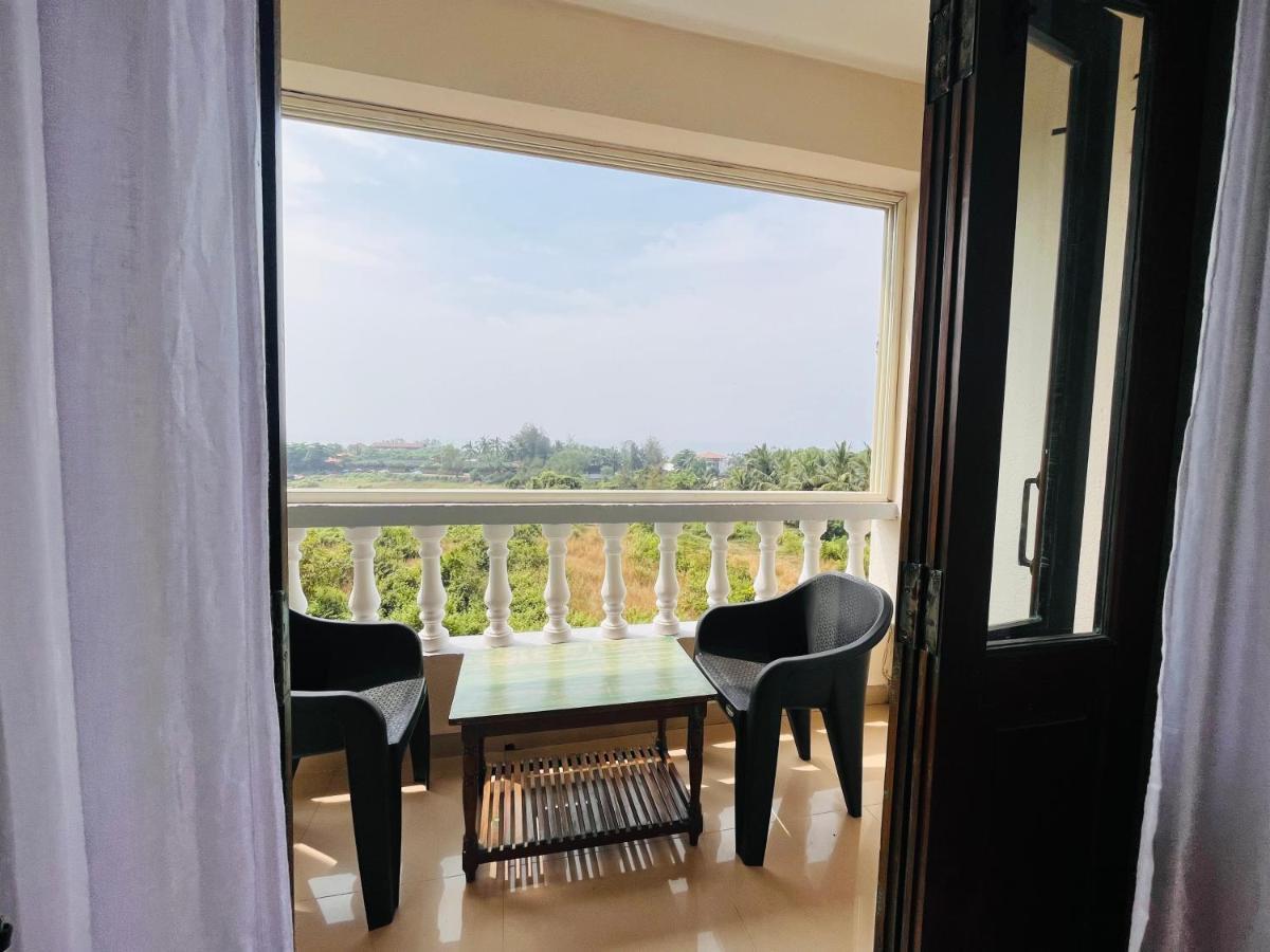 Nagas Hotel Satyavati Morjim Εξωτερικό φωτογραφία