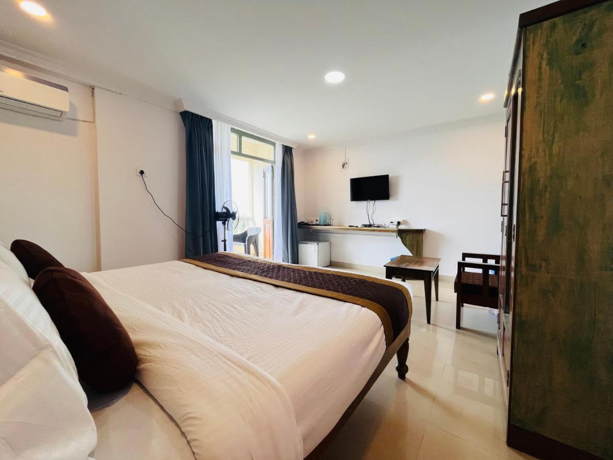 Nagas Hotel Satyavati Morjim Εξωτερικό φωτογραφία