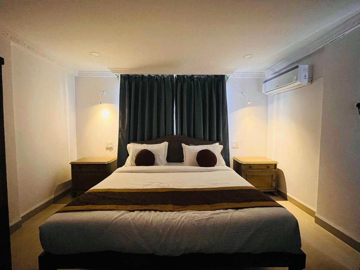Nagas Hotel Satyavati Morjim Εξωτερικό φωτογραφία