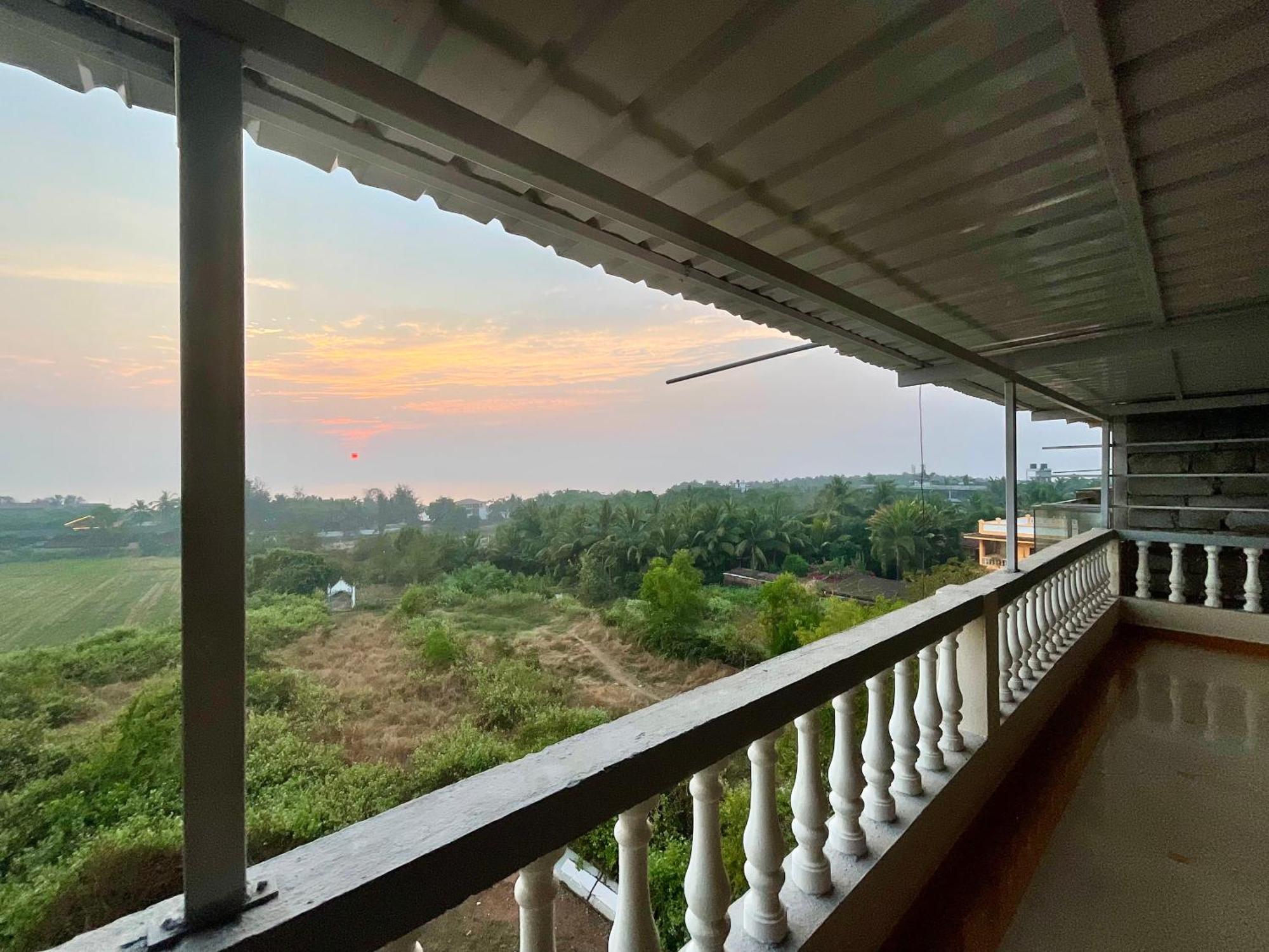 Nagas Hotel Satyavati Morjim Εξωτερικό φωτογραφία